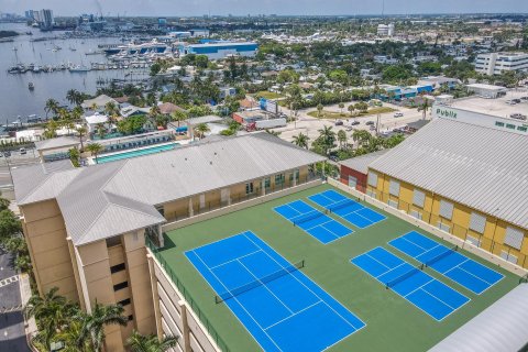 Condominio en venta en Riviera Beach, Florida, 2 dormitorios, 148.55 m2 № 1185366 - foto 24