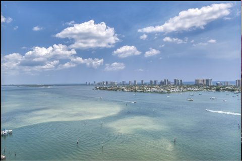 Condominio en venta en Riviera Beach, Florida, 2 dormitorios, 148.55 m2 № 1185366 - foto 28