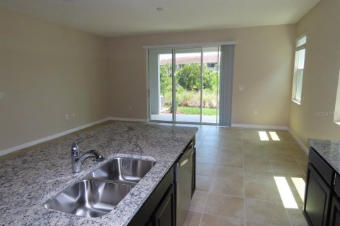 Townhouse in Sarasota, Florida 3 bedrooms, 163.32 sq.m. № 1356377 - photo 10