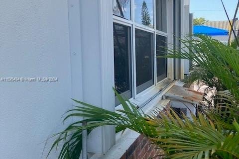 Condominio en venta en Dania Beach, Florida, 2 dormitorios, 52.4 m2 № 1188233 - foto 4
