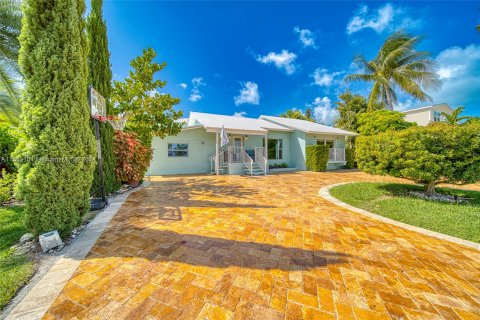 Villa ou maison à vendre à Marathon, Floride: 4 chambres, 139.54 m2 № 1348985 - photo 2