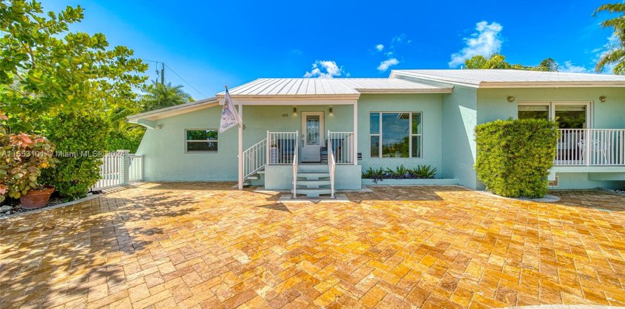 Villa ou maison à Marathon, Floride 4 chambres, 139.54 m2 № 1348985