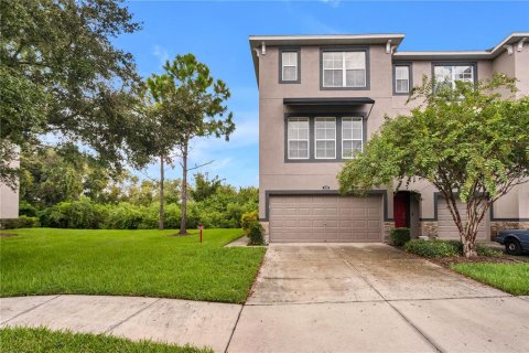 Townhouse in Brandon, Florida 3 bedrooms, 185.34 sq.m. № 1351480 - photo 2