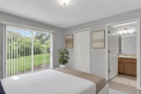 Townhouse in Brandon, Florida 3 bedrooms, 185.34 sq.m. № 1351480 - photo 7