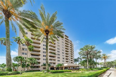 Condominio en venta en Coral Gables, Florida, 2 dormitorios, 140.28 m2 № 1360387 - foto 15