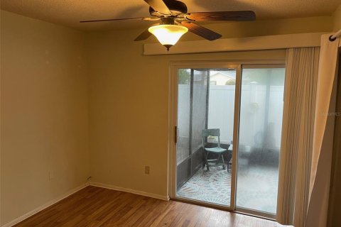 Condo in Pinellas Park, Florida, 2 bedrooms  № 1252024 - photo 12