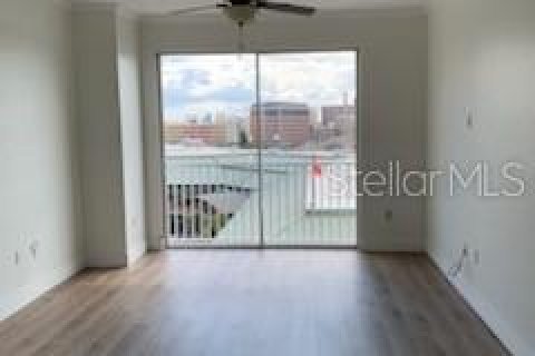 Condo in Tampa, Florida, 2 bedrooms  № 1252077 - photo 3