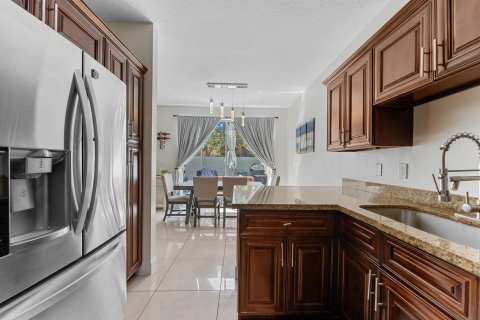 Adosado en venta en Hollywood, Florida, 3 dormitorios, 162.39 m2 № 1208800 - foto 19