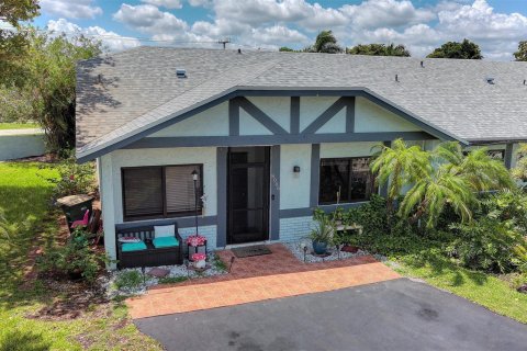 Villa ou maison à vendre à Tamarac, Floride: 2 chambres, 109.35 m2 № 1208831 - photo 7