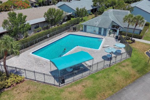 Villa ou maison à vendre à Tamarac, Floride: 2 chambres, 109.35 m2 № 1208831 - photo 1