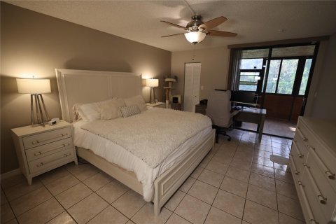 Copropriété à vendre à Tamarac, Floride: 2 chambres, 137.5 m2 № 1093900 - photo 2