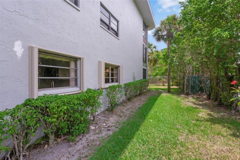 Copropriété à vendre à Tamarac, Floride: 2 chambres, 137.5 m2 № 1093900 - photo 18