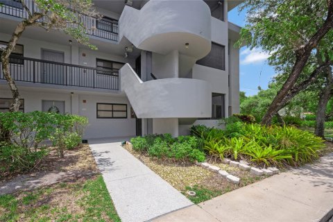 Condominio en venta en Tamarac, Florida, 2 dormitorios, 137.5 m2 № 1093900 - foto 21