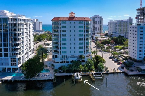 Condo in Fort Lauderdale, Florida, 3 bedrooms  № 1093939 - photo 4