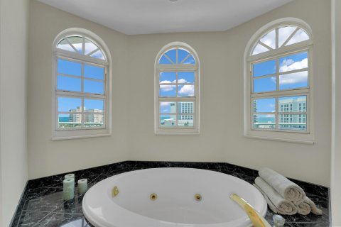 Copropriété à vendre à Fort Lauderdale, Floride: 3 chambres, 306.58 m2 № 1093939 - photo 25