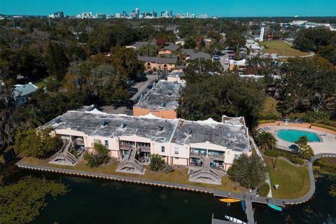 Condominio en venta en Orlando, Florida, 2 dormitorios, 103.68 m2 № 992352 - foto 4