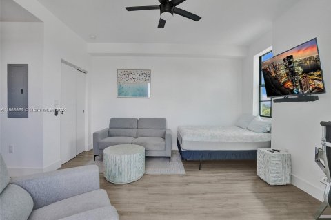 Condo in Davie, Florida, 1 bedroom  № 1233079 - photo 17