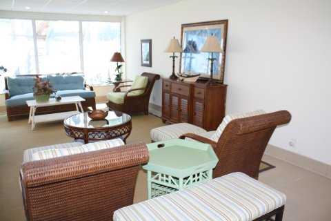 Condo in Highland Beach, Florida, 2 bedrooms  № 1151450 - photo 23