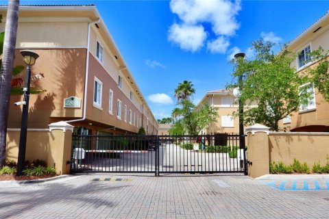 Touwnhouse à vendre à Aventura, Floride: 1 chambre, 79.8 m2 № 1151831 - photo 30