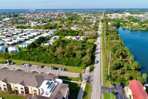 Terreno en venta en Punta Gorda, Florida № 939725 - foto 8