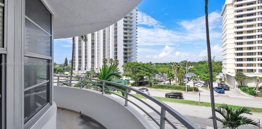 Condo in Miami Beach, Florida, 1 bedroom  № 1348166