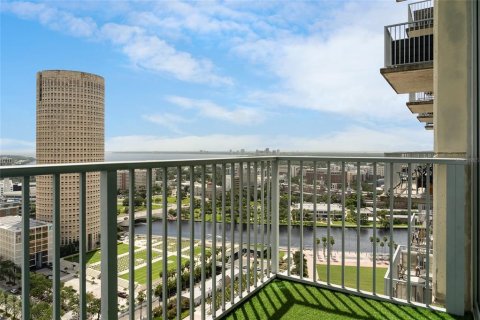 Condo in Tampa, Florida, 1 bedroom  № 1353024 - photo 21