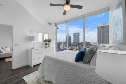 Condo in Tampa, Florida, 1 bedroom  № 1353024 - photo 12