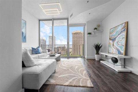 Condo in Tampa, Florida, 1 bedroom  № 1353024 - photo 5