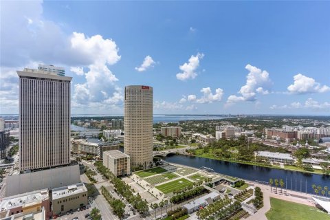 Condo in Tampa, Florida, 1 bedroom  № 1353024 - photo 30