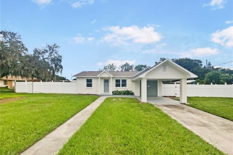 Villa ou maison à vendre à Lakeland, Floride: 2 chambres, 153.85 m2 № 1352951 - photo 4