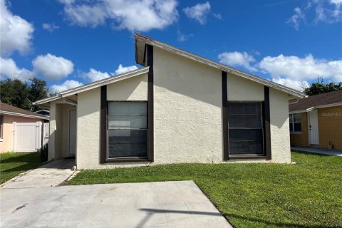 Villa ou maison à vendre à Tampa, Floride: 3 chambres, 107.58 m2 № 1352992 - photo 1