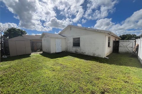 Villa ou maison à vendre à Tampa, Floride: 3 chambres, 107.58 m2 № 1352992 - photo 23