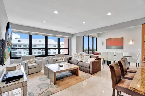 Copropriété à vendre à Miami Beach, Floride: 3 chambres, 141.21 m2 № 140469 - photo 3