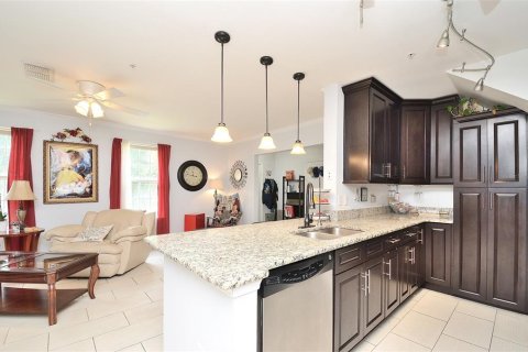 Townhouse in Celebration, Florida 4 bedrooms, 174.47 sq.m. № 1317167 - photo 13