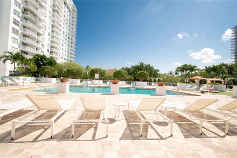 Copropriété à vendre à Aventura, Floride: 1 chambre, 99.03 m2 № 1330820 - photo 4