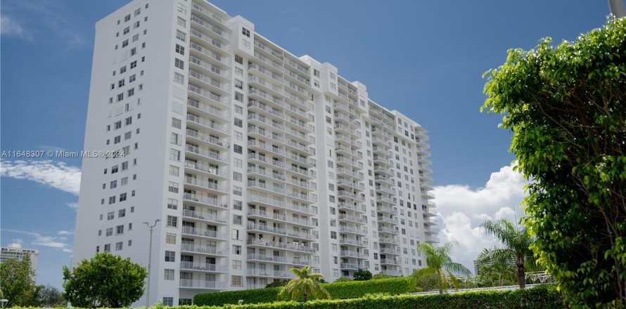 Condo in Aventura, Florida, 1 bedroom  № 1330820