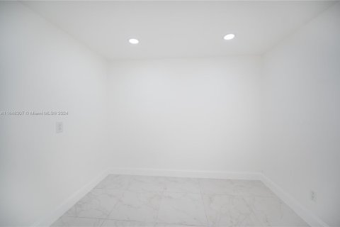 Copropriété à vendre à Aventura, Floride: 1 chambre, 99.03 m2 № 1330820 - photo 22