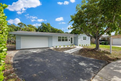 Villa ou maison à vendre à Pembroke Pines, Floride: 4 chambres, 153.1 m2 № 1423691 - photo 4