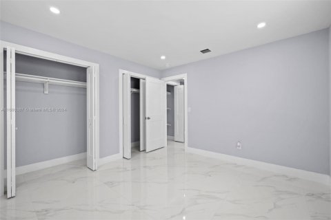 Villa ou maison à vendre à Pembroke Pines, Floride: 4 chambres, 153.1 m2 № 1423691 - photo 25