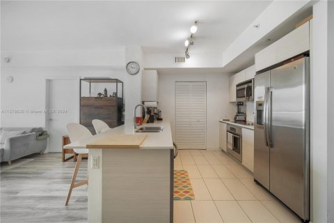 Copropriété à vendre à Miami, Floride: 3 chambres, 133.59 m2 № 1151260 - photo 3