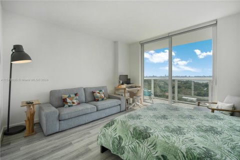 Condominio en venta en Miami, Florida, 3 dormitorios, 133.59 m2 № 1151260 - foto 16