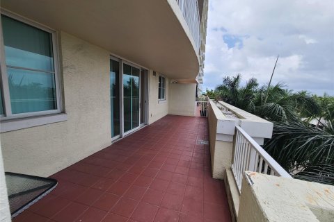 Condo in Fort Lauderdale, Florida, 2 bedrooms  № 1104654 - photo 30