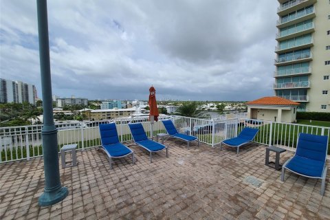 Copropriété à vendre à Fort Lauderdale, Floride: 2 chambres, 111.48 m2 № 1104654 - photo 3