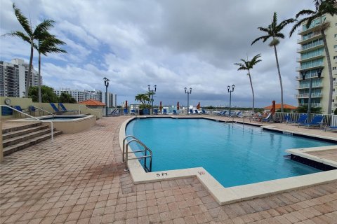 Copropriété à vendre à Fort Lauderdale, Floride: 2 chambres, 111.48 m2 № 1104654 - photo 9