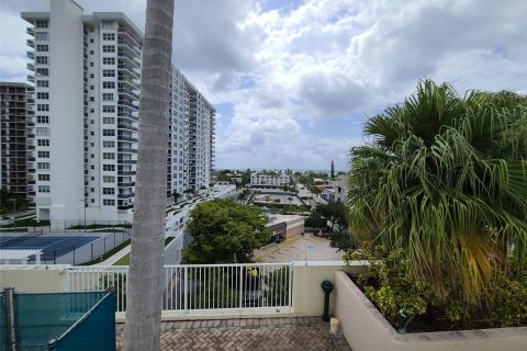 Copropriété à vendre à Fort Lauderdale, Floride: 2 chambres, 111.48 m2 № 1104654 - photo 7