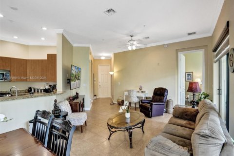 Condo in Sunrise, Florida, 3 bedrooms  № 1170401 - photo 2