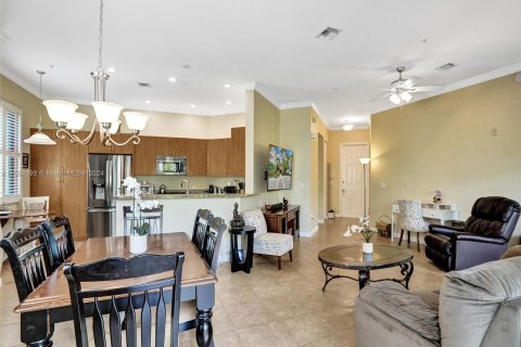 Condo in Sunrise, Florida, 3 bedrooms  № 1170401 - photo 4