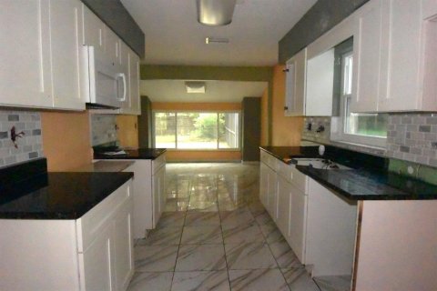 Casa en venta en Brandon, Florida, 3 dormitorios, 133.31 m2 № 1339878 - foto 17