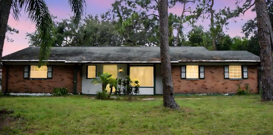 Casa en Brandon, Florida 3 dormitorios, 133.31 m2 № 1339878