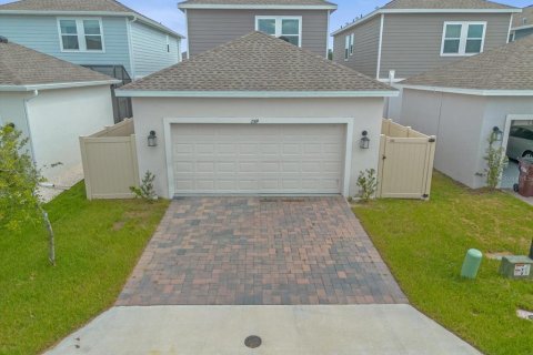 House in Kissimmee, Florida 4 bedrooms, 189.89 sq.m. № 1336661 - photo 3